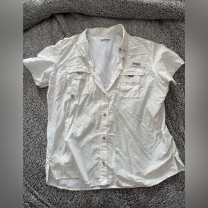 Womens XL Columbia Cream Mesh-Lined Shirt